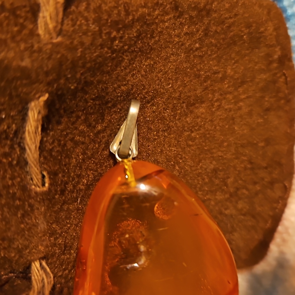 Vintage Baltic Amber Amulet Pendant - Picture 12 of 14